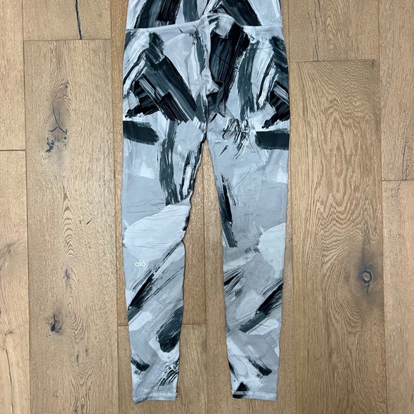 Alo leggings XS - Picture 4 of 5